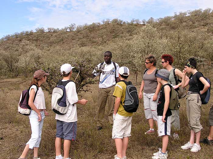 Light-Family walking-safaris-in-Northern-Kenya